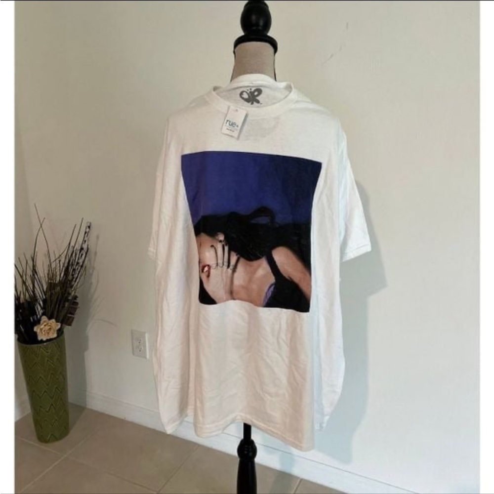 NWT Olivia Rodrigo 2X t shirt 1209